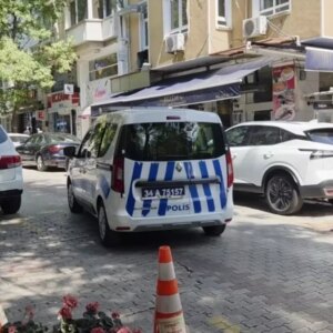 bakirkoyde dusen parayi alip kacmaya calisti Mu8FZNct