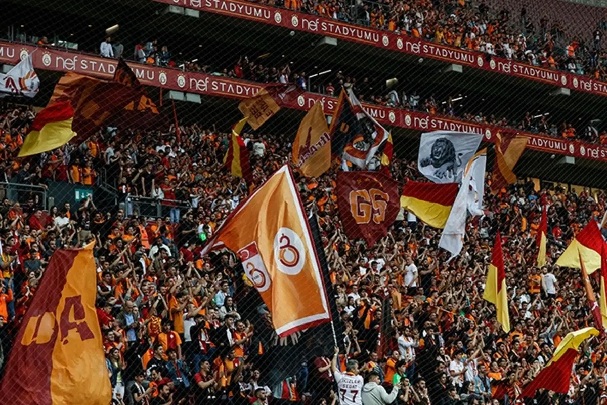 galatasarayin yolladigi futbolcu 4 gol birden atti 1wyejv8W