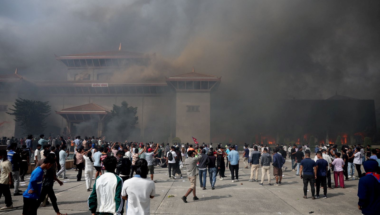 nepalin gecici basbakanindan aciklama hizmet icin geldim 6 ay sonra gidecegim JiesSIZd