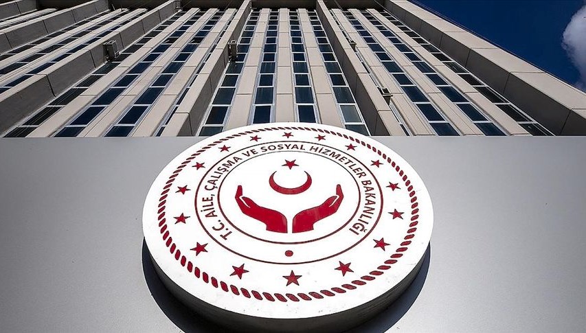 aile ve sosyal hizmetler bakanligi gorevde yukselme ve unvan degisikligi sozlu sinavi saatinde degisiklik 2b6yTKaQ.jpg