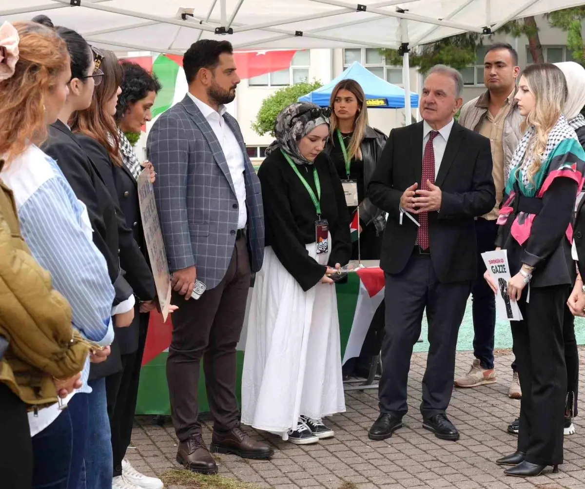 kocaeli saglik ve teknoloji universitesinden gazze icin farkindalik etkinligi aFM1JDZx.jpg