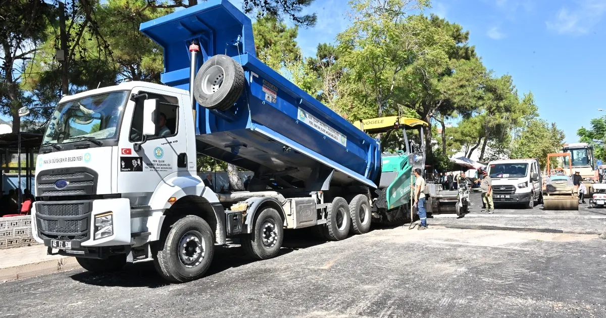 manisa kirkagaca 5 bin ton sicak asfalt seriliyor 9am3a9gP