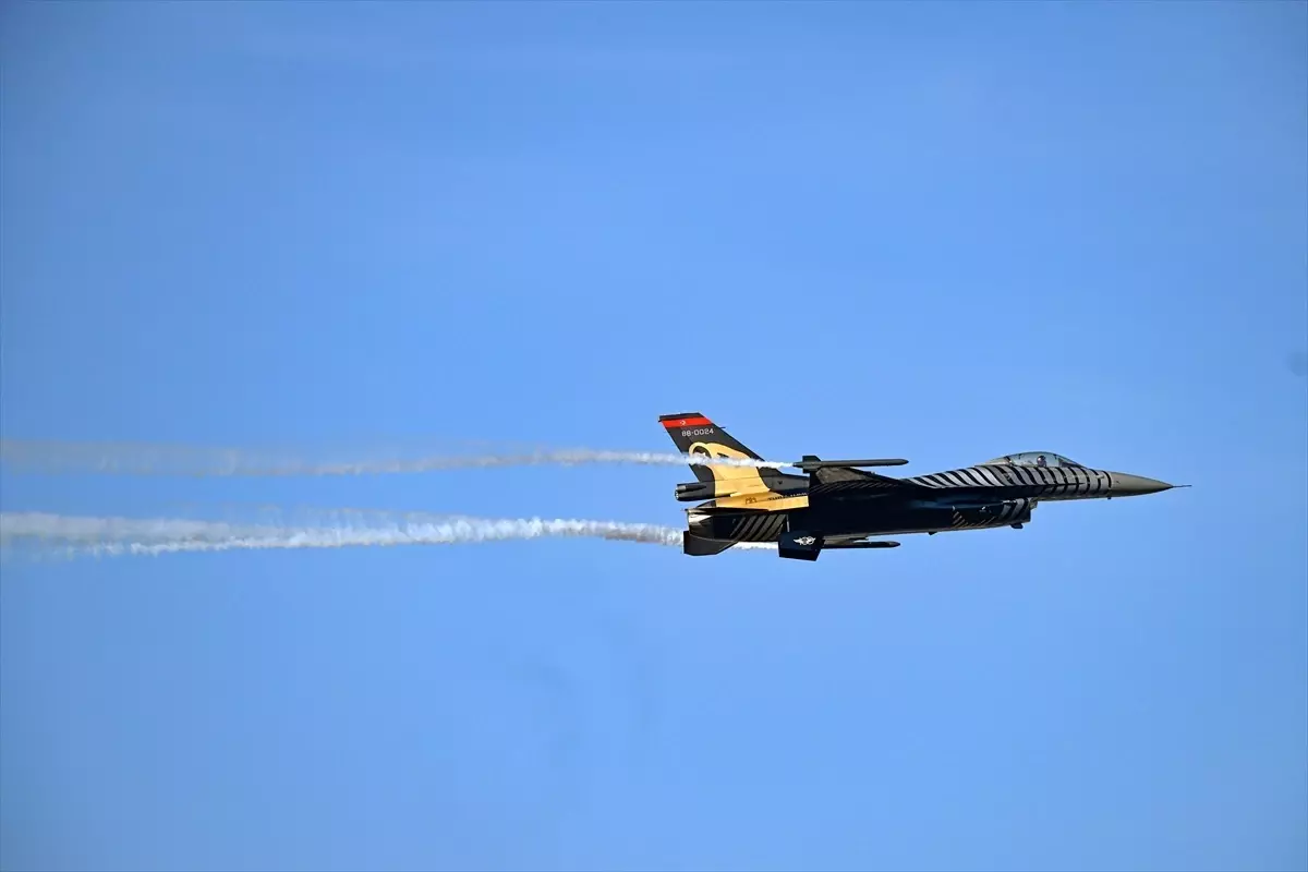 soloturk kayseride gosteri ucusu yapti dHEcVLTs.jpg