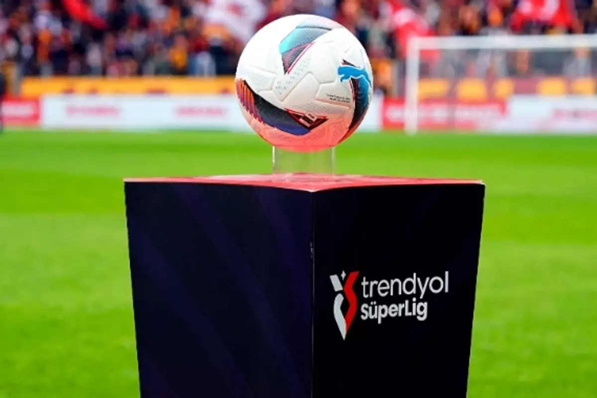 super ligde ilginc detay oynadiklari 8 mac ya 1 1 ya da 4 0 bitti jQWmrx88