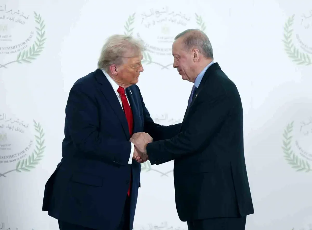 trump gazze baris zirvesinde liderlerle bir araya geldi 2v38tdXs.jpg