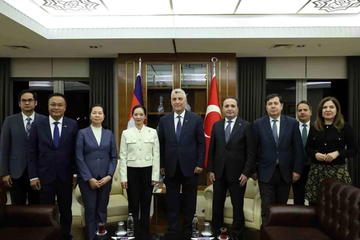 turkiye ve kambocya ticaret bakanlari ikili iliskileri gorustu 1APh9mDX.jpg